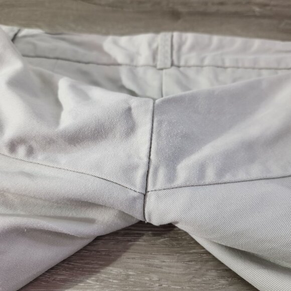 J.Crew Beige Classic Twill Bermuda Shorts With 7" Inseam Womens Size 4 - Picture 5 of 11